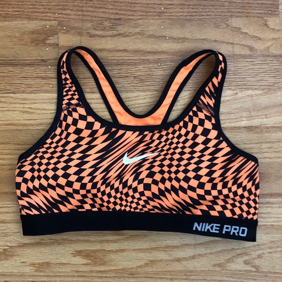 nike patterned sports bra